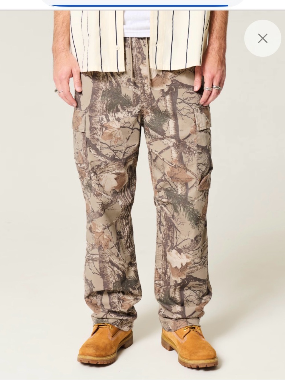 Hollister Men's Camouflage Baggy Cargo Pants - Gray/Tan
Size XS